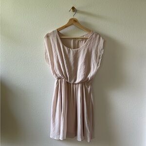 Elegant pale pink Dress